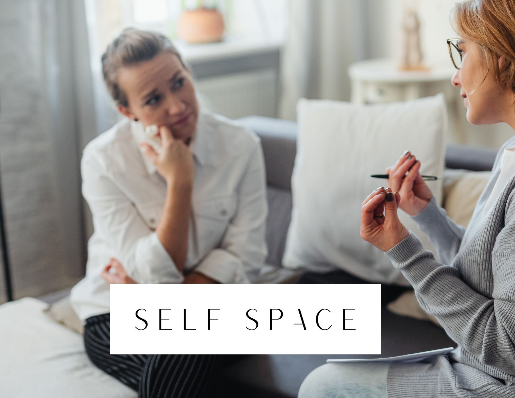 Lead-Gen-Blank-Reverse Therapist talking to client